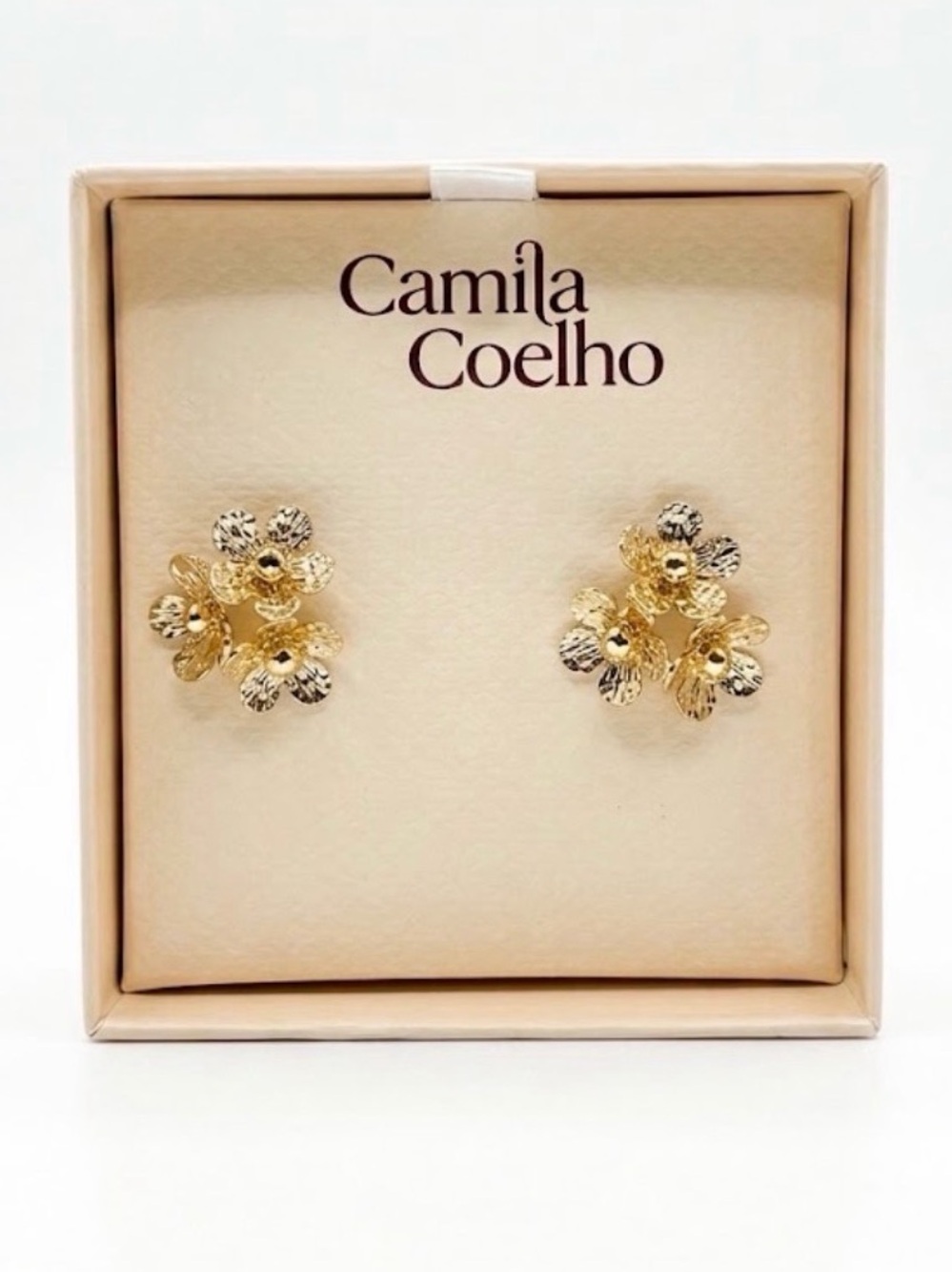 NWT ⚜️🌼⚜️ CAMILA COELHO Golden Tone Triple Flower Stud Earrings